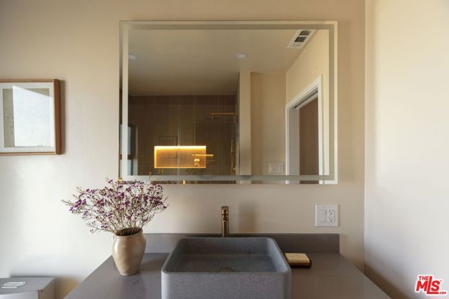 4100 Don Diablo Drive, Los Angeles, CA 90008