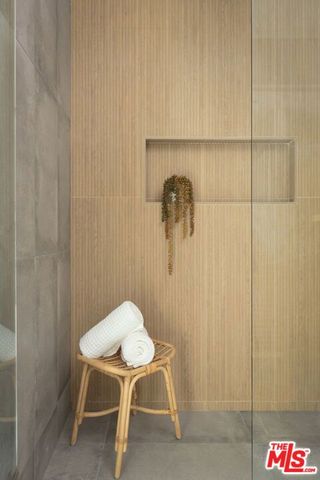 4100 Don Diablo Drive, Los Angeles, CA 90008