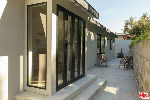 4100 Don Diablo Drive, Los Angeles, CA 90008