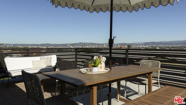 4100 Don Diablo Drive, Los Angeles, CA 90008