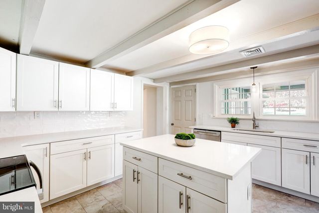 203 MENG RD, Schwenksville, PA 19473