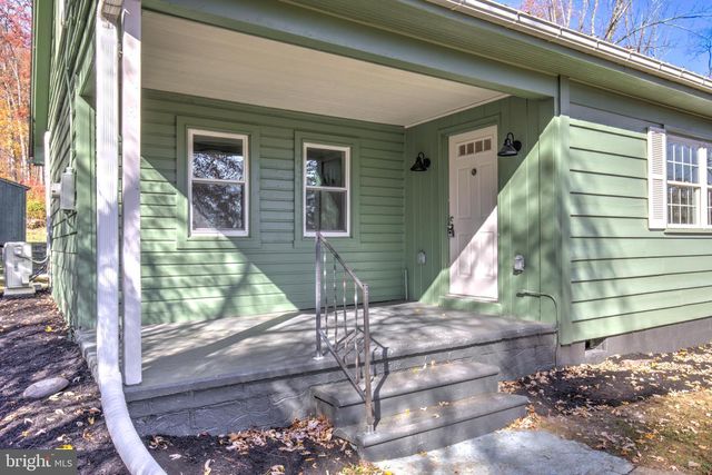 203 MENG RD, Schwenksville, PA 19473