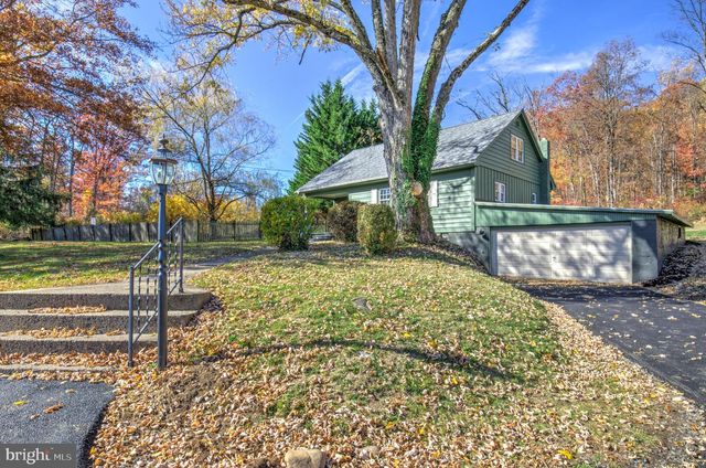 203 MENG RD, Schwenksville, PA 19473