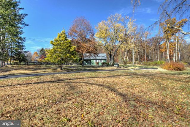 203 MENG RD, Schwenksville, PA 19473