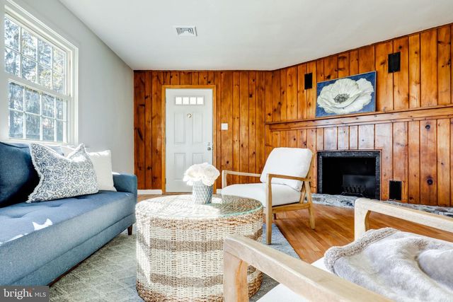 203 MENG RD, Schwenksville, PA 19473