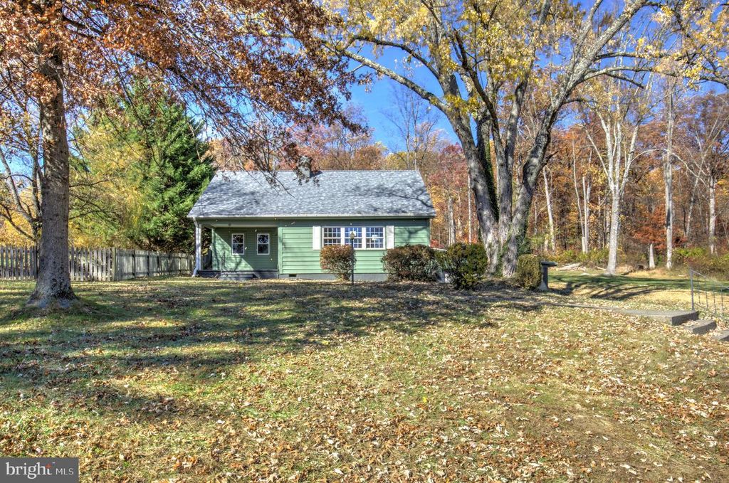 203 MENG RD, Schwenksville, PA 19473