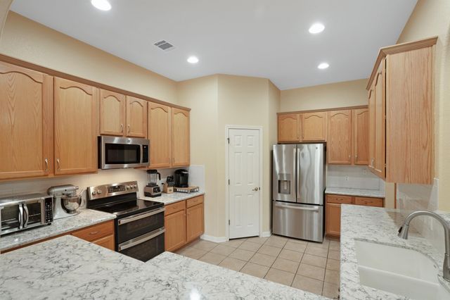 213 S Buffalo PASS, Georgetown, TX 78633