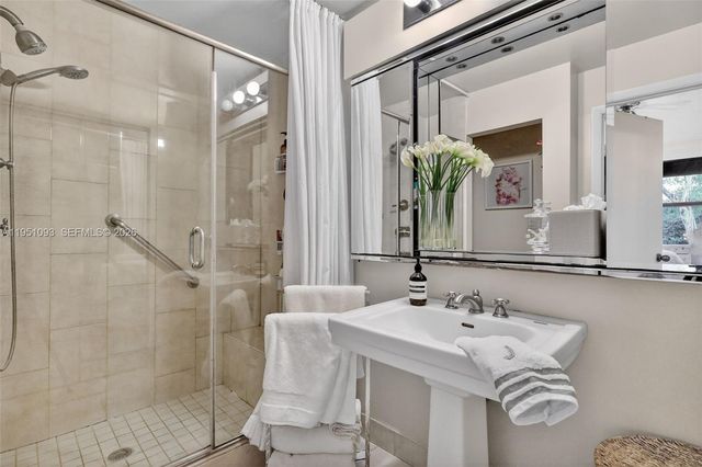 15505 N Miami Lakeway N 201, Miami Lakes, FL 33014