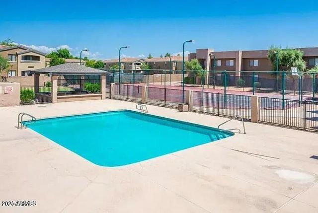 3810 N MARYVALE Parkway 2020, Phoenix, AZ 85031