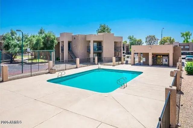 3810 N MARYVALE Parkway 2020, Phoenix, AZ 85031