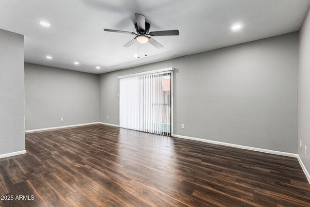 3810 N MARYVALE Parkway 2020, Phoenix, AZ 85031