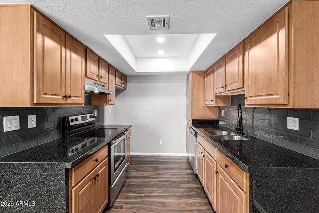 3810 N MARYVALE Parkway 2020, Phoenix, AZ 85031