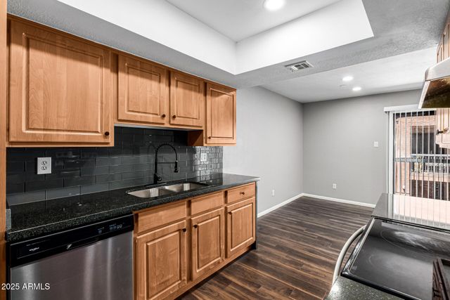 3810 N MARYVALE Parkway 2020, Phoenix, AZ 85031