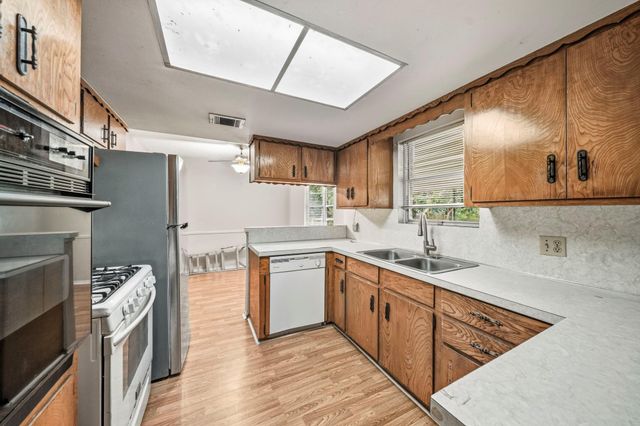 3324 Kathryn Circle, Pasadena, TX 77503