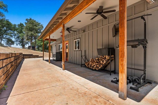 11293 Shadow Ln, Browns Valley, CA 95918
