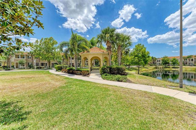 3810 82ND AVENUE CIRCLE E 106, Sarasota, FL 34243