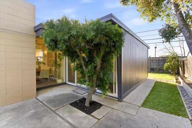 678 Connie Avenue, San Mateo, CA 94402