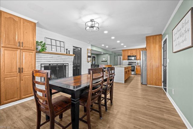 122 Ashley RD, Chesapeake, VA 23322