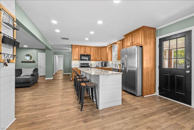 122 Ashley RD, Chesapeake, VA 23322