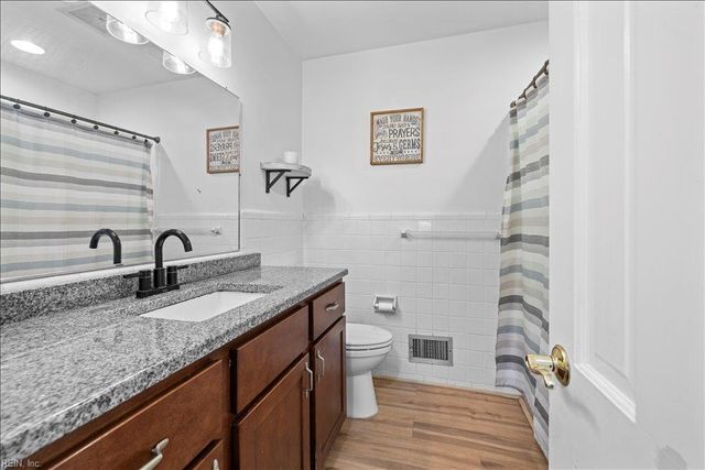 122 Ashley RD, Chesapeake, VA 23322