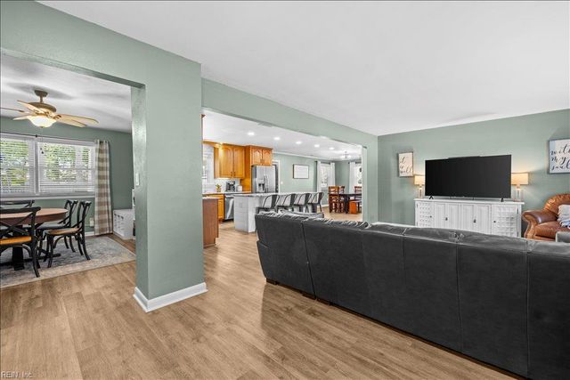 122 Ashley RD, Chesapeake, VA 23322