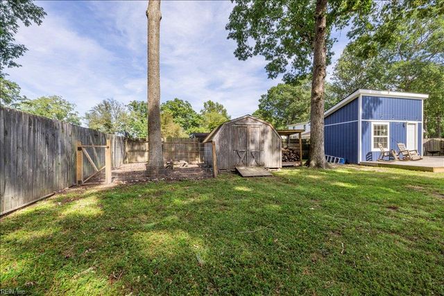 122 Ashley RD, Chesapeake, VA 23322
