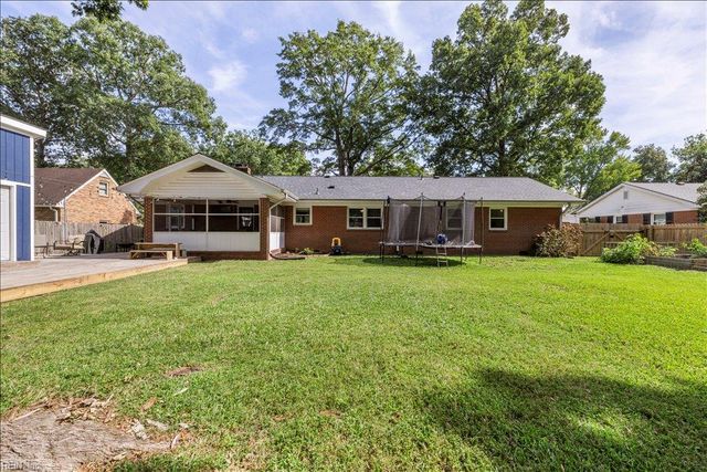 122 Ashley RD, Chesapeake, VA 23322