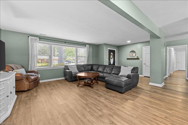 122 Ashley RD, Chesapeake, VA 23322