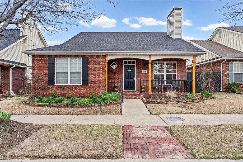 6928 Young Farm Avenue, Springdale, AR 72762