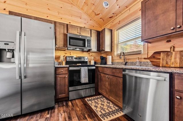 2109 Bluff Ridge Road, Sevierville, TN 37876