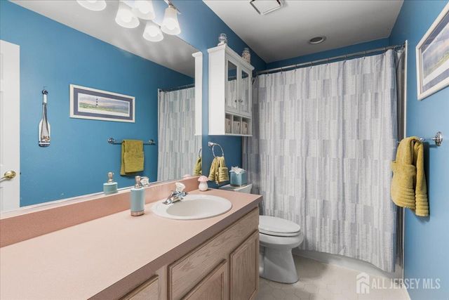 45 Woodruff Drive, Old Bridge, NJ 07747