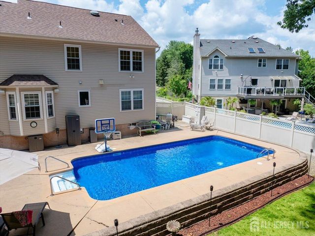 45 Woodruff Drive, Old Bridge, NJ 07747