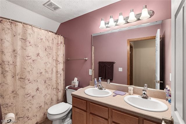 3669 Sharon Copley, Medina, OH 44256