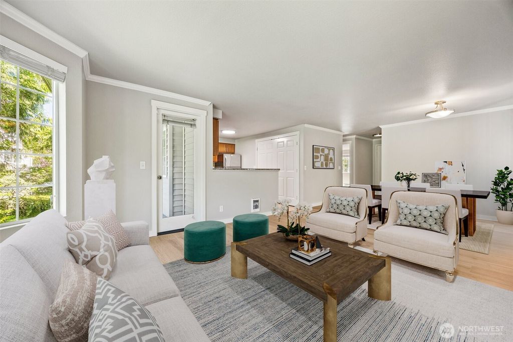 9822 NE 122nd Street #U201, Kirkland, WA 98034