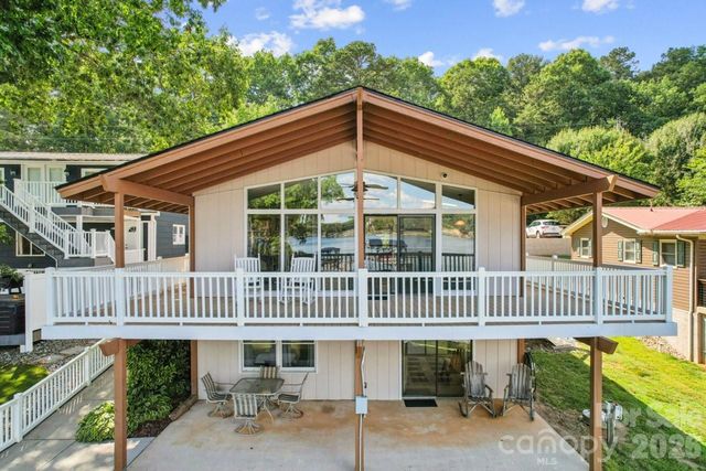 918 Pinehaven Drive, New London, NC 28127