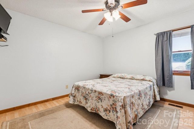 918 Pinehaven Drive, New London, NC 28127