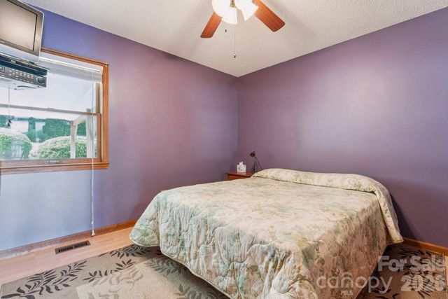 918 Pinehaven Drive, New London, NC 28127