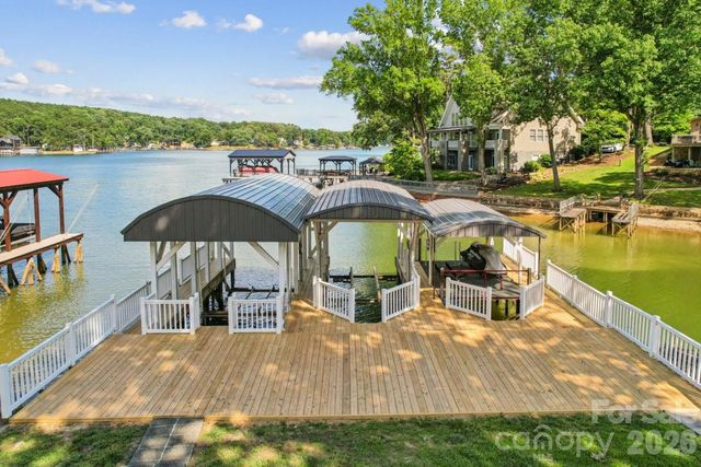 918 Pinehaven Drive, New London, NC 28127
