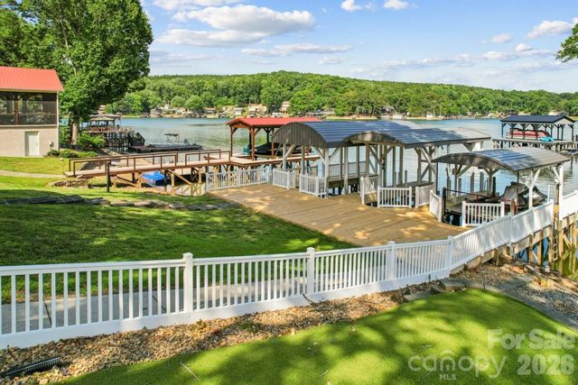 918 Pinehaven Drive, New London, NC 28127