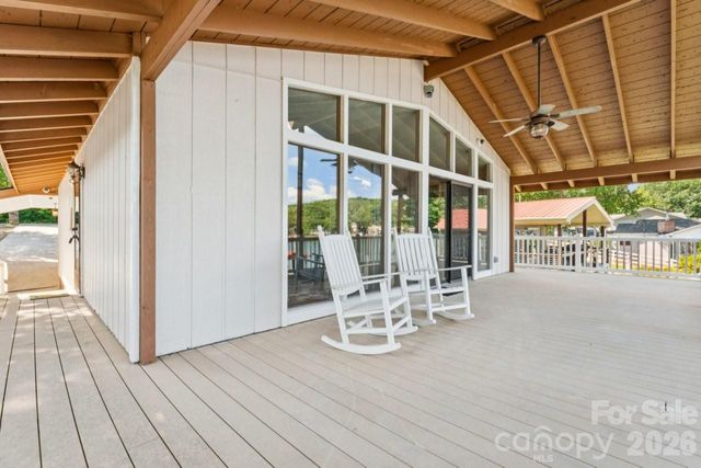 918 Pinehaven Drive, New London, NC 28127
