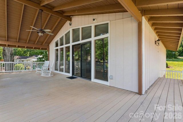918 Pinehaven Drive, New London, NC 28127