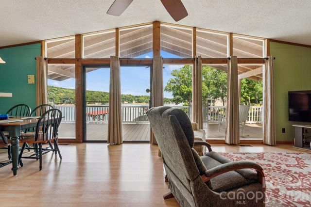 918 Pinehaven Drive, New London, NC 28127