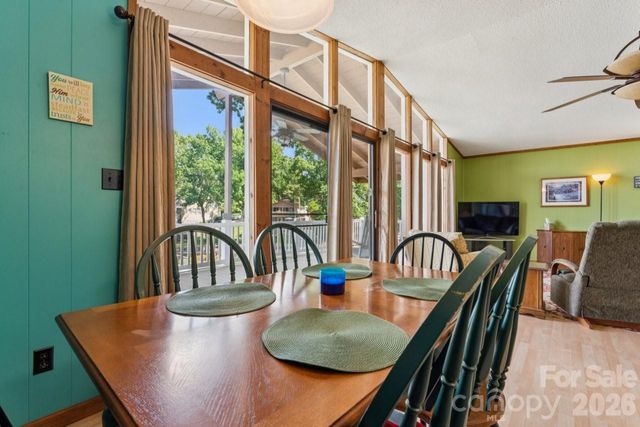 918 Pinehaven Drive, New London, NC 28127
