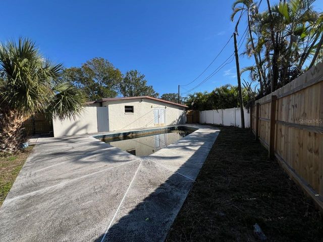 4118 CARSON STREET NE, St Petersburg, FL 33703