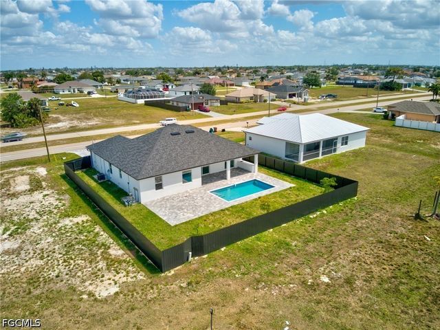 1026 Nelson RD N, Cape Coral, FL 33993