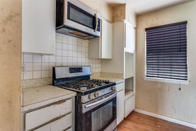 421 Smith Avenue, Everman, TX 76140