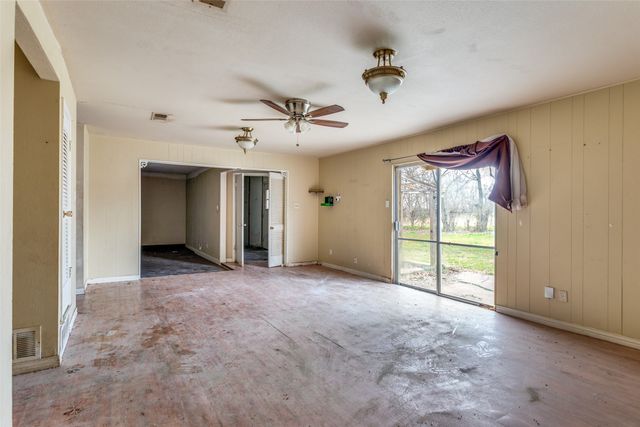 421 Smith Avenue, Everman, TX 76140