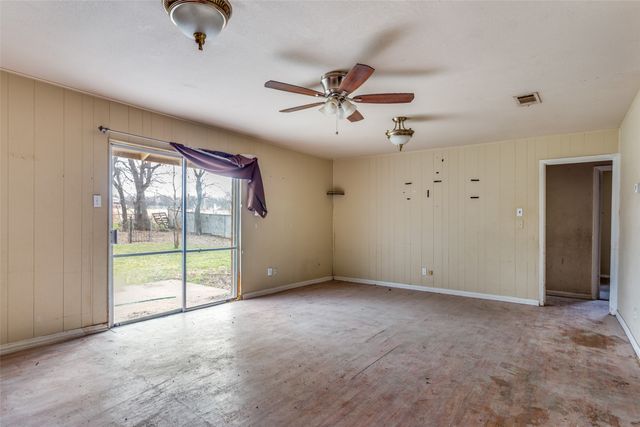 421 Smith Avenue, Everman, TX 76140