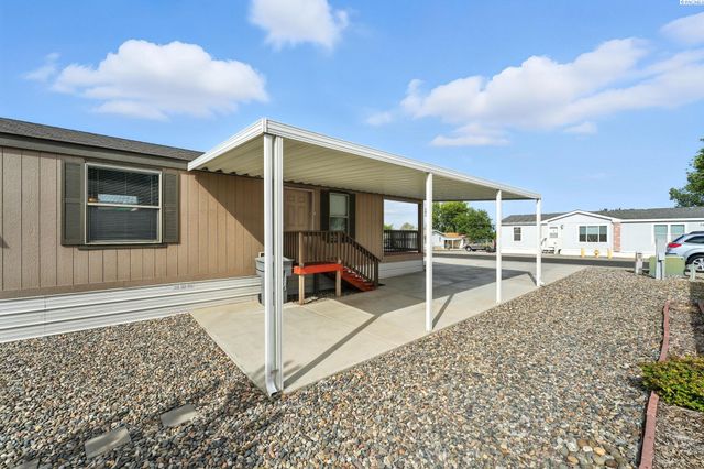 667 Lonetree Lane, Richland, WA 99352