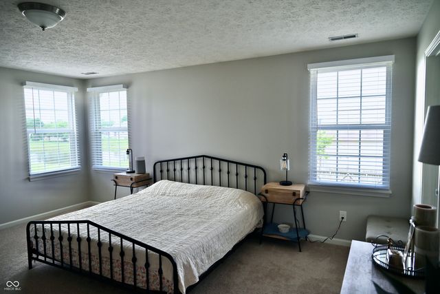8330 Balmoral Lane, Avon, IN 46123
